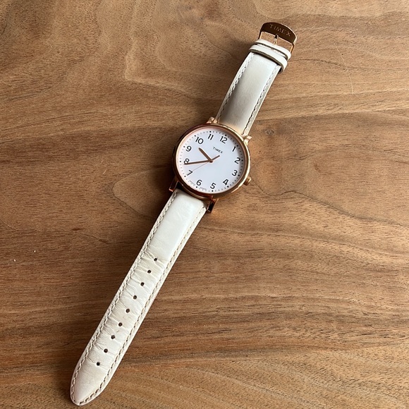 Timex 30m Rose Gold & White Leather Watch - Picture 4 of 6